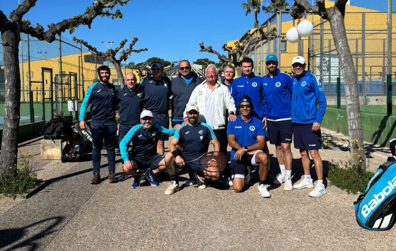 Equipo de tenis veteranos