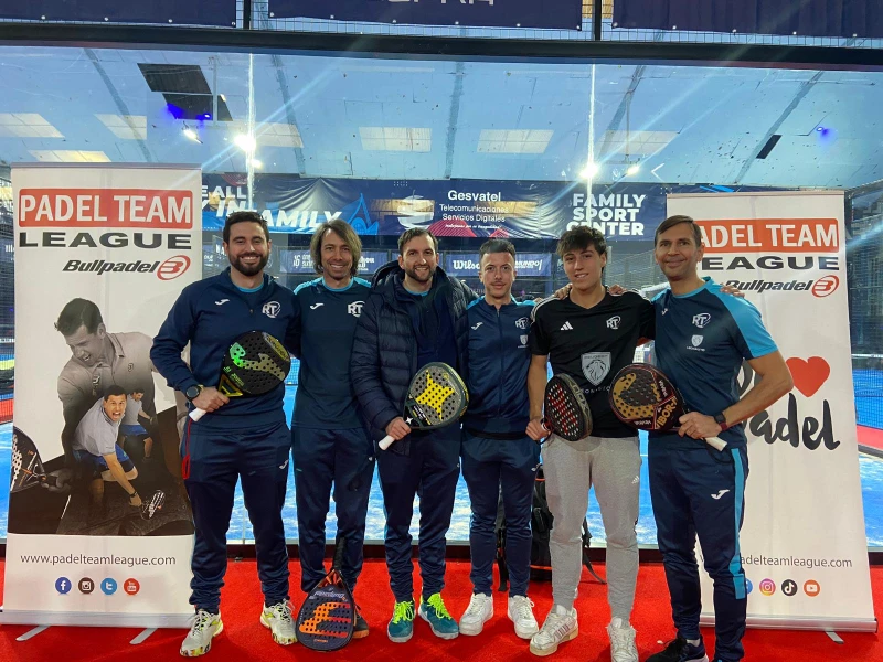 Equipo de pádel Bullpadel